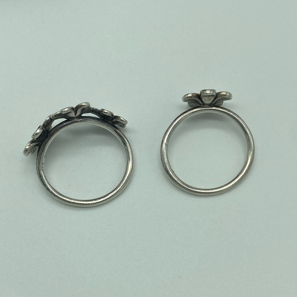 Pandora Stackable Darling Daisies Enamel White Sterling Silver 925 Rings - Picture 7 of 12